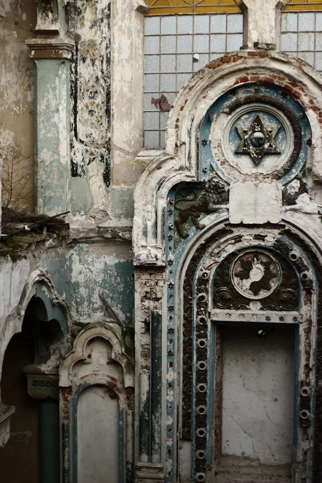 Ornate heritage building facade in a distressed state